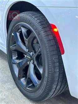 کرایسلەر 300